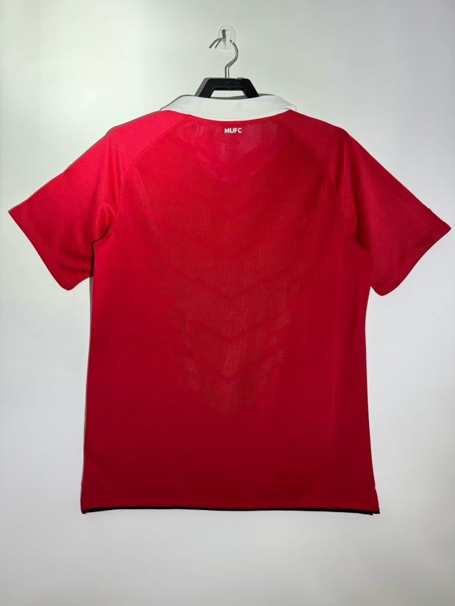 maillot domicile Manchester United saison 2010 2011