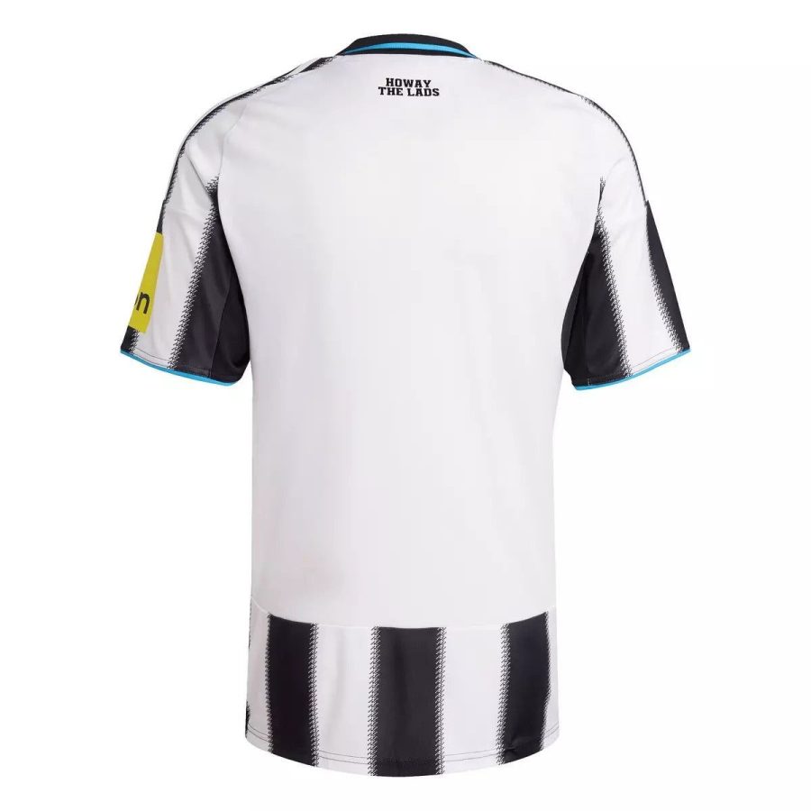 maillot-domicile-newcastle-united-saison-deux-mille-vingt-cinq-deux-mille-vingt-six-noir-et-blanc Maillot domicile Newcastle United saison deux mille vingt cinq deux mille vingt six noir et blanc