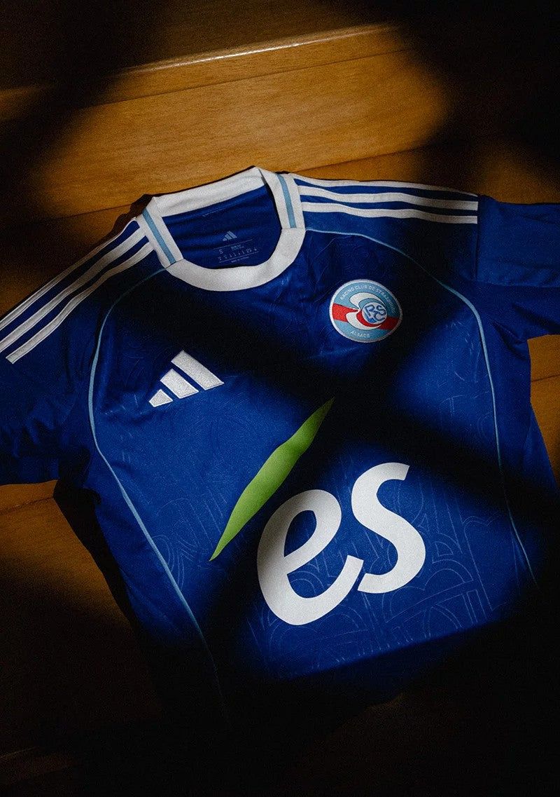 Maillot domicile RC Strasbourg saison 2025 2026