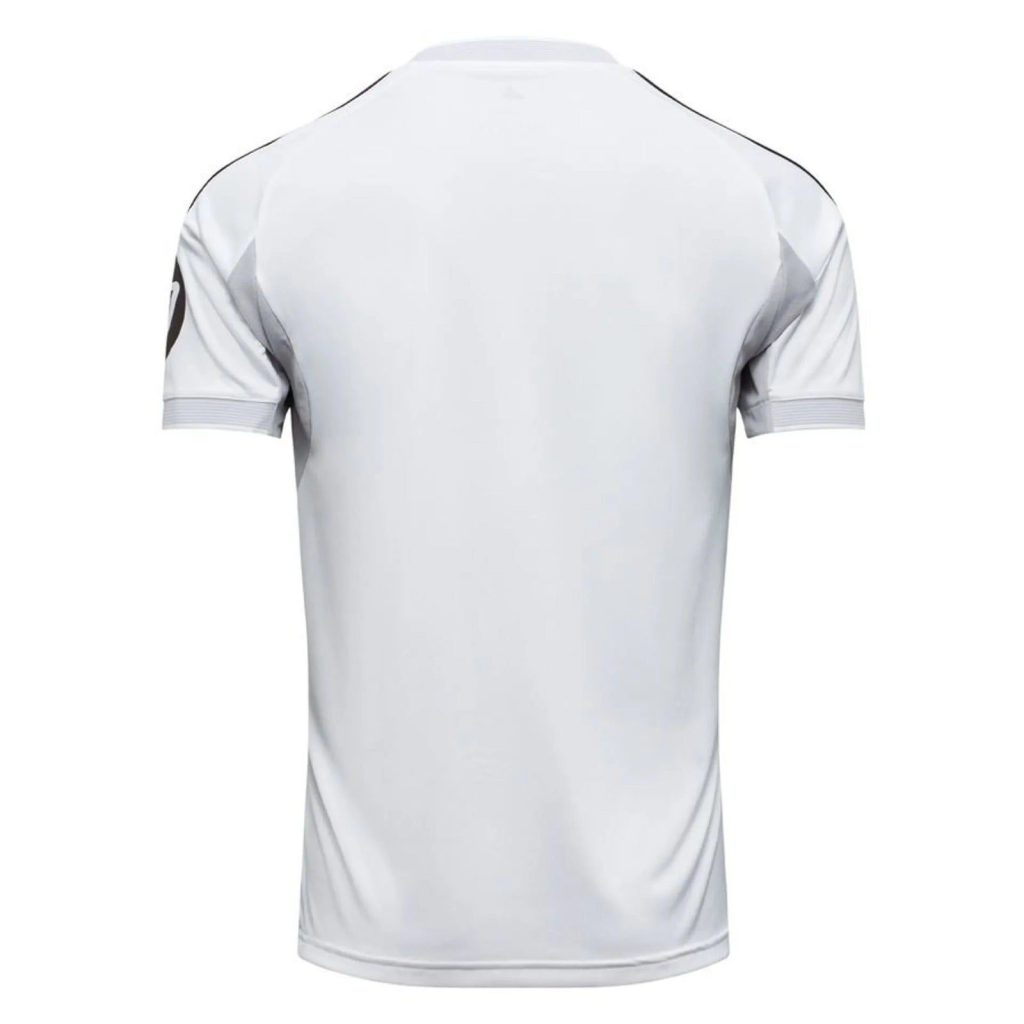 maillot domicile Real Madrid saison 2025 2026 blanc officiel