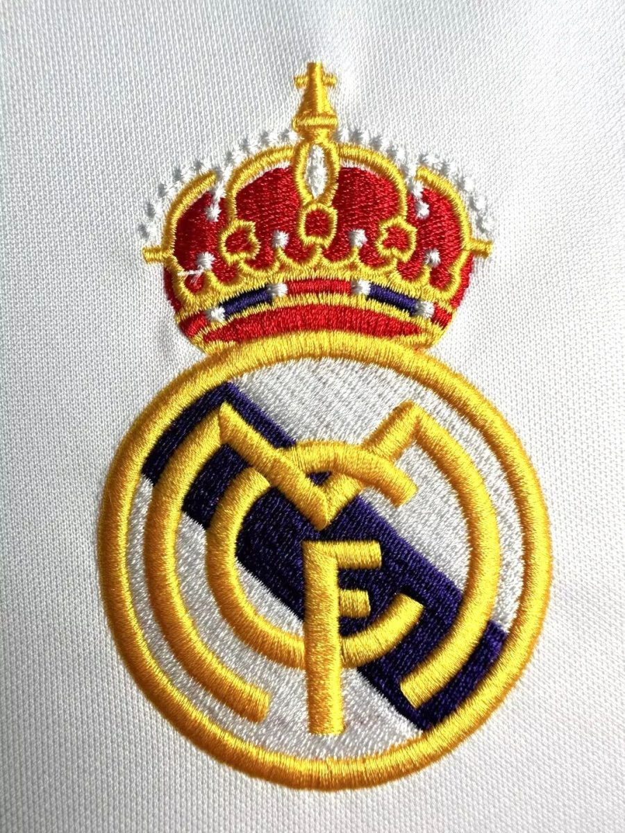 maillot-domicile-real-madrid-saison-mille-neuf-cent-quatre-vingt-quatorze-mille-neuf-cent-quatre-vingt-quinze Maillot domicile Real Madrid saison mille neuf cent quatre vingt quatorze mille neuf cent quatre vingt quinze