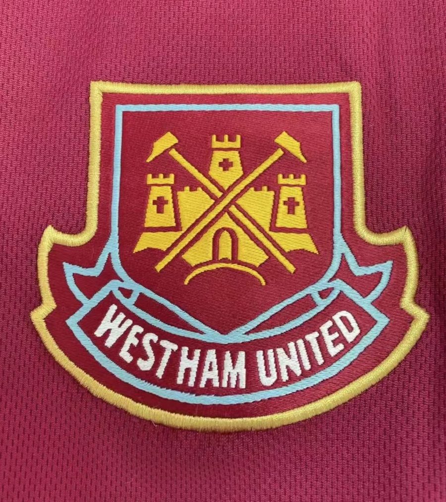 maillot domicile West Ham logo du club et sponsor