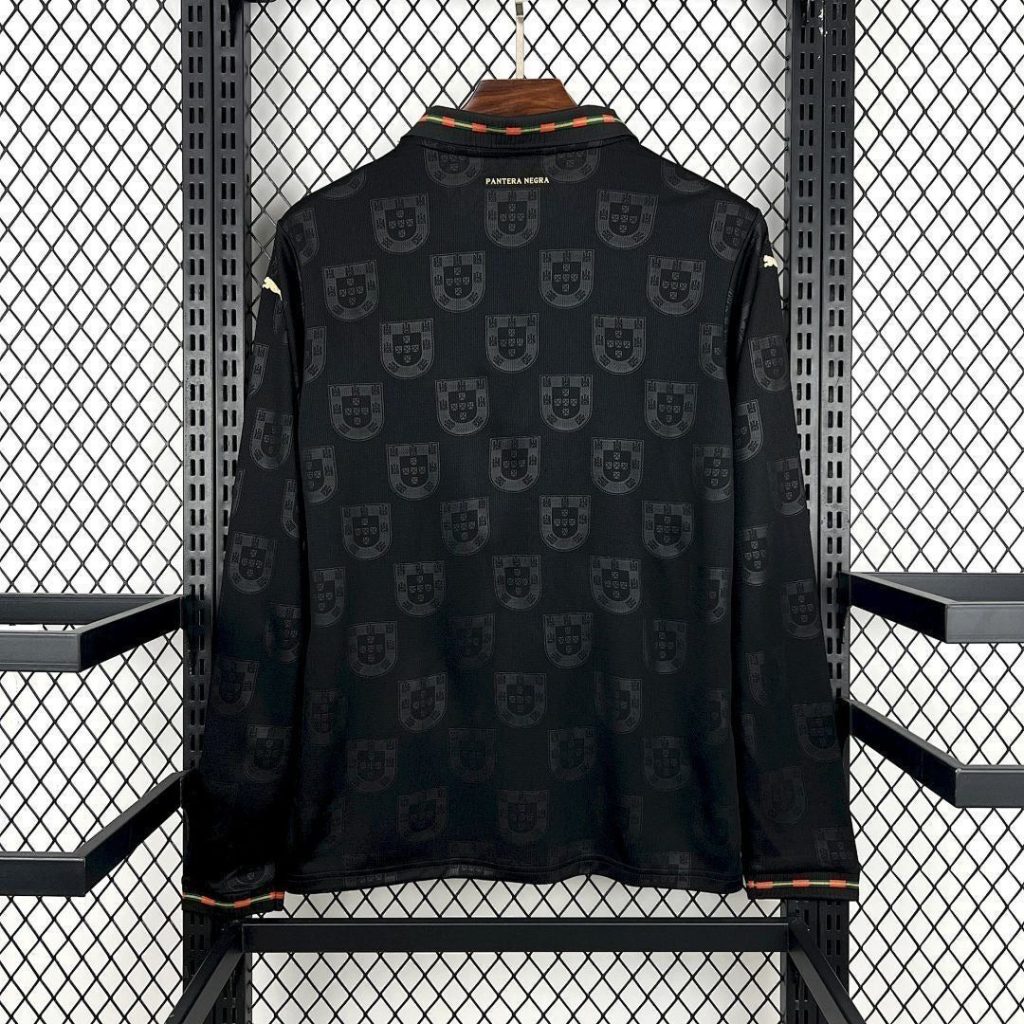 Maillot du Portugal édition spéciale Eusébio manches longues saison 2025 2026