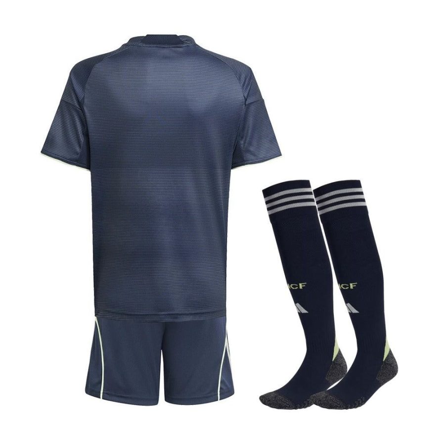 maillot-enfant-real-madrid-tenue-exterieure-saison-2025-2026 Maillot enfant Real Madrid tenue extérieure saison 2025 2026