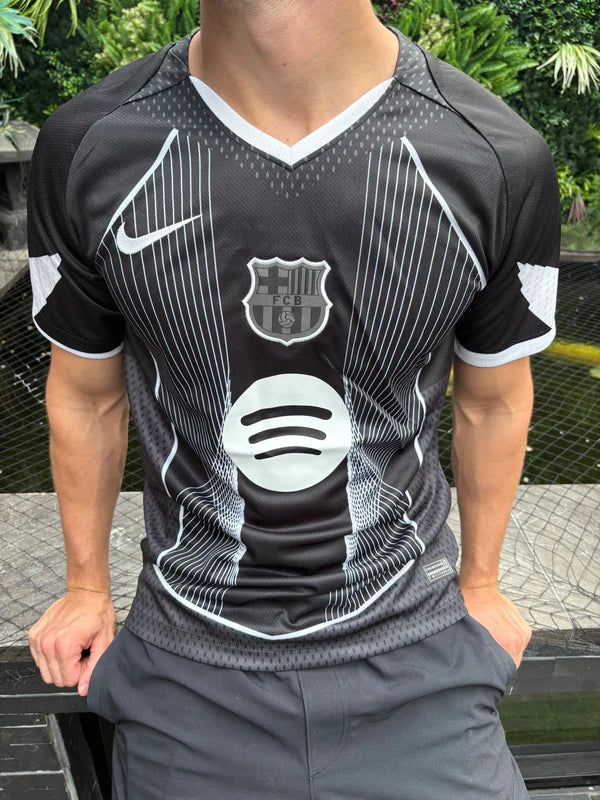 maillot entrainement FC Barcelone saison 2025 2026 tenue officielle