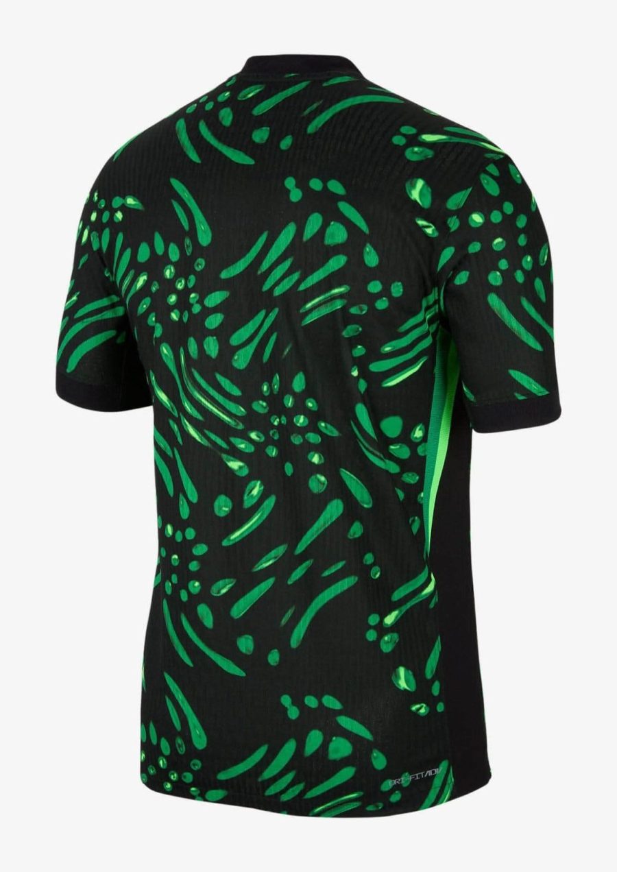 maillot-exterieur-du-nigeria-saison-2024-tenue-de-football-verte-et-blanche Maillot extérieur du Nigeria saison 2024 tenue de football verte et blanche