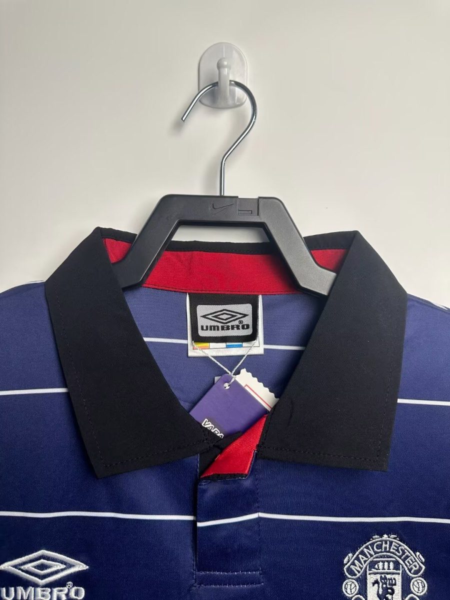 maillot extérieur Manchester United saison 1999 2000