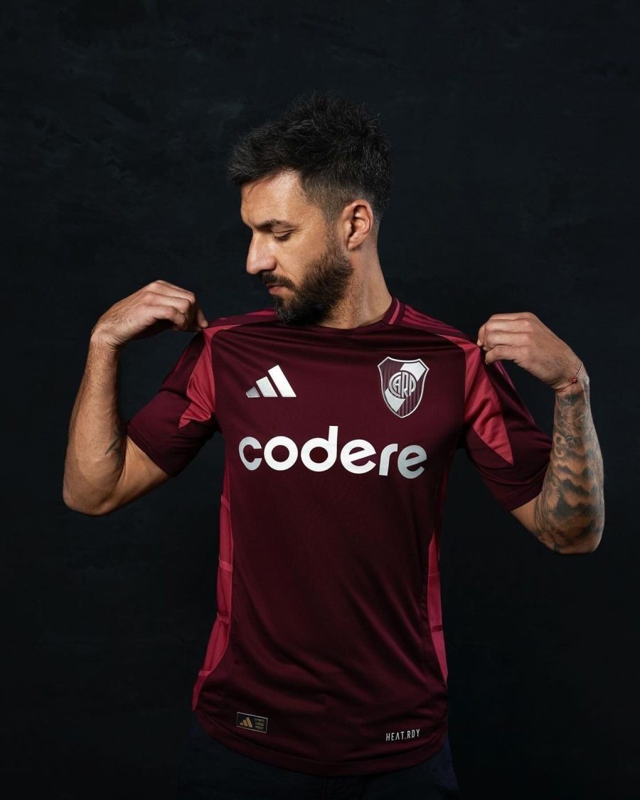 maillot-exterieur-river-plate-saison-2024-2025 Maillot extérieur River Plate saison 2024 2025