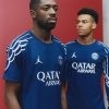 Maillot PSG quatrième tenue saison 2024 2025 Paris Saint Germain