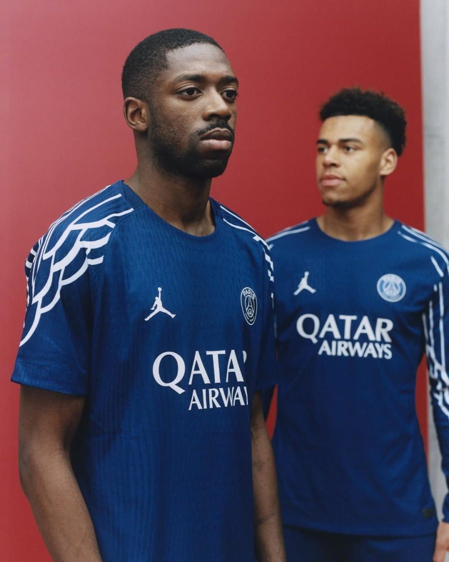 Maillot PSG quatrième tenue saison 2024 2025 Paris Saint Germain