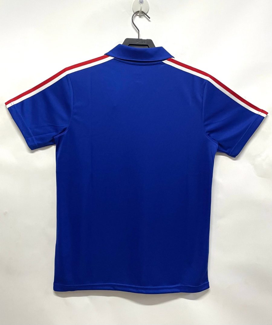 maillot rétro bleu des Bleus football avec écusson France
