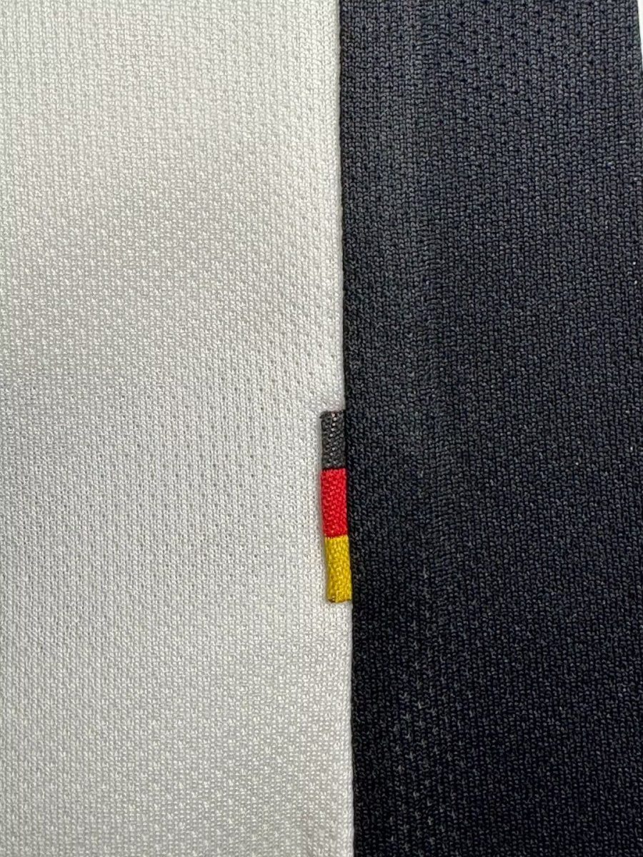 maillot-supporter-allemagne-domicile-fin-des-annees-1990 maillot supporter Allemagne domicile fin des années 1990
