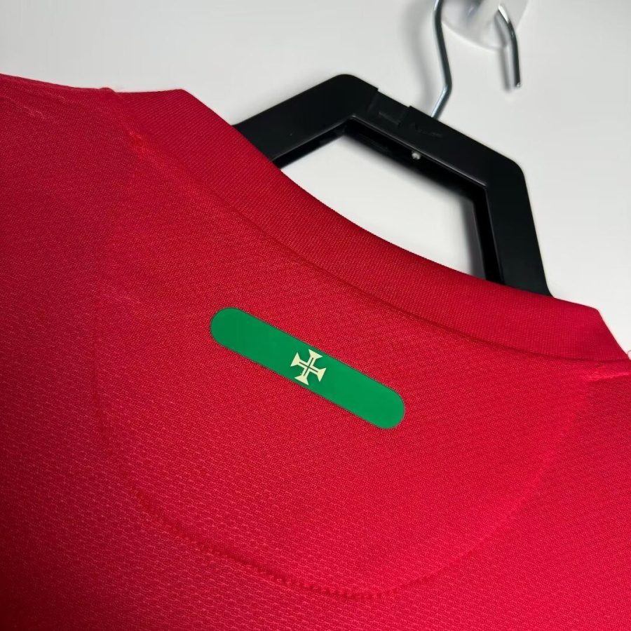 maillot-supporter-portugal-domicile-rouge-2010 maillot supporter Portugal domicile rouge 2010