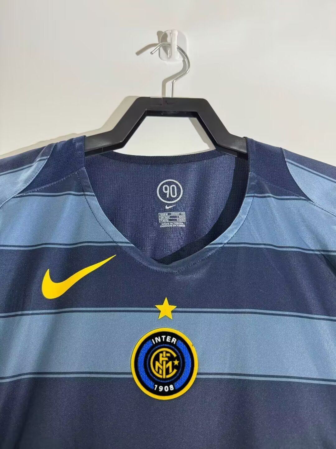 maillot-third-de-l-inter-milan-saison-deux-mille-quatre-deux-mille-cinq Maillot third de l Inter Milan saison deux mille quatre deux mille cinq