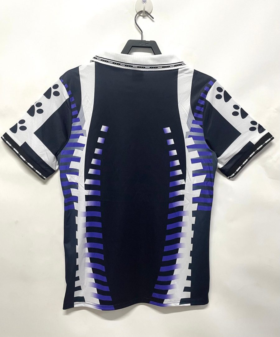 maillot-third-vintage-du-real-madrid-saison-mille-neuf-cent-quatre-vingt-dix-sept-mille-neuf-cent-quatre-vingt-dix-huit Maillot third vintage du Real Madrid saison mille neuf cent quatre vingt dix sept mille neuf cent quatre vingt dix huit