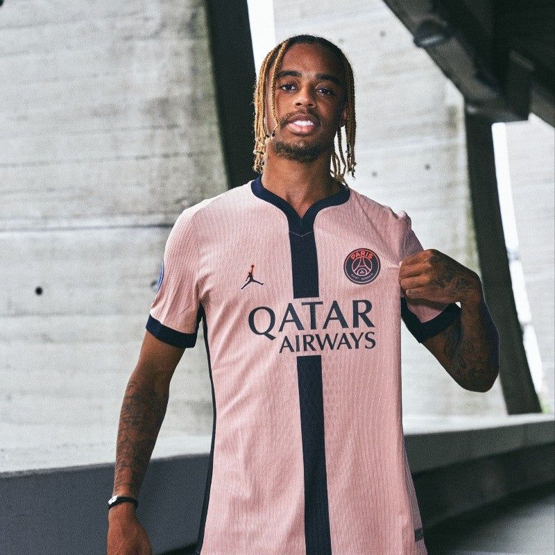 Maillot troisième tenue PSG saison deux mille vingt quatre deux mille vingt cinq
