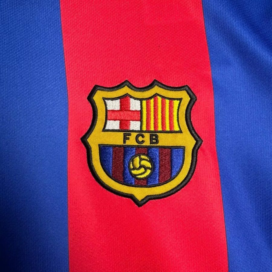 Tenue de football FC Barcelone 2004 2005 maillot domicile manches courtes