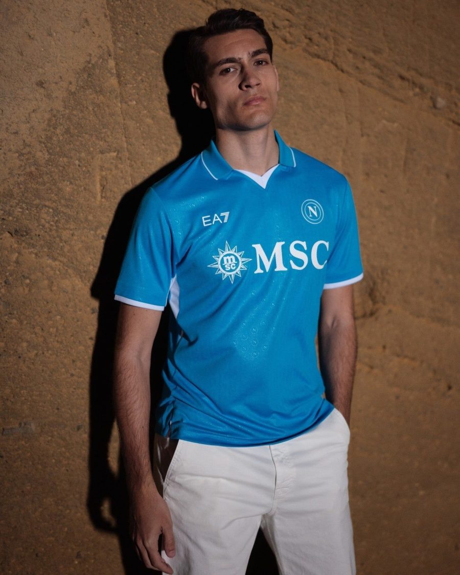tenue-de-football-napoli-a-domicile-jersey-bleu-ciel-pour-supporters Tenue de football Napoli à domicile jersey bleu ciel pour supporters