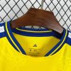 tenue de football suédoise à domicile 2026 maillot bleu et jaune