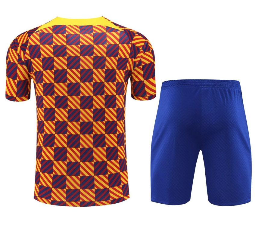 tenue entraînement FC Barcelone fourth saison 2023 2024