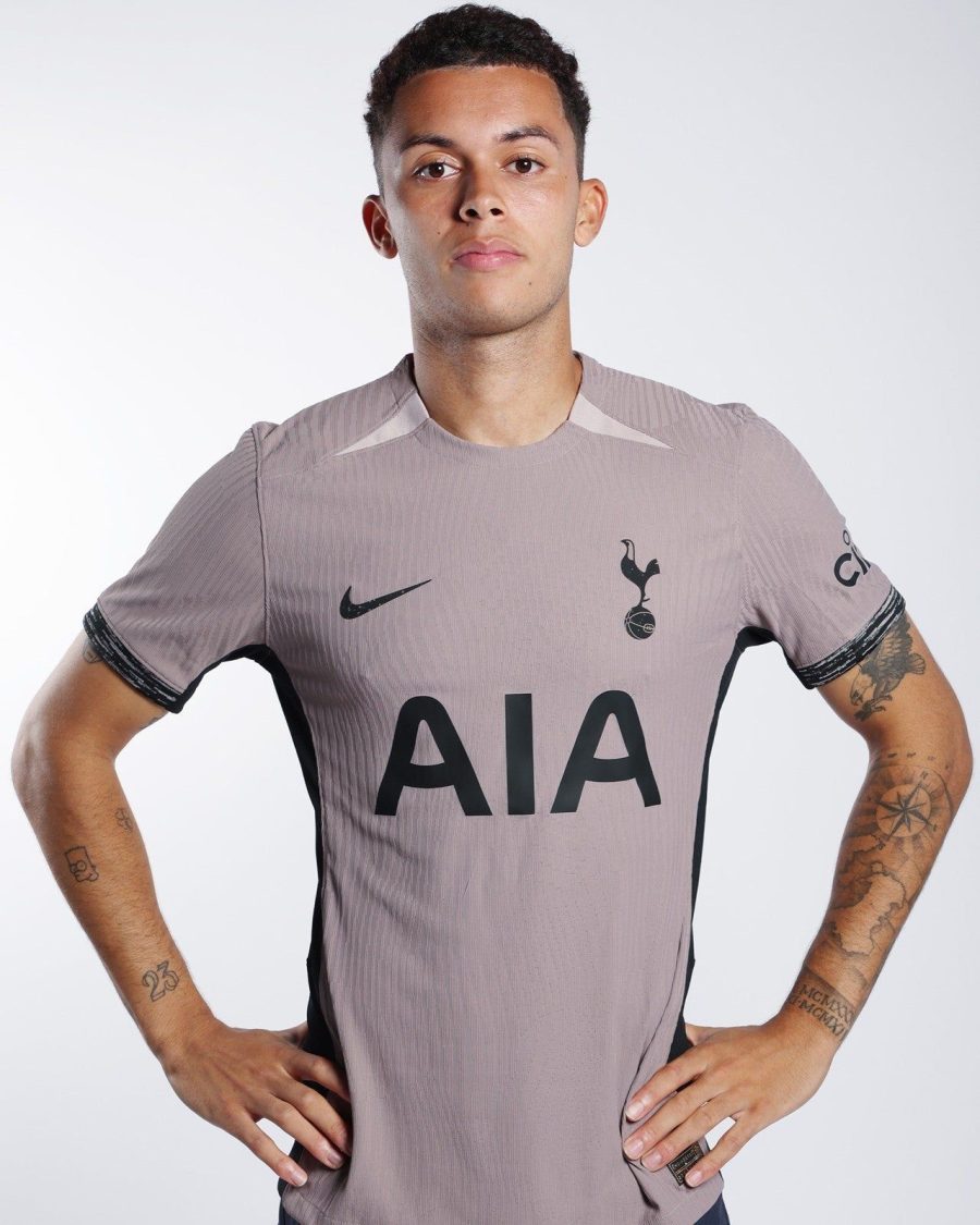 tenue-exterieure-spurs-troisieme-maillot-2023-2024 tenue extérieure Spurs troisième maillot 2023 2024