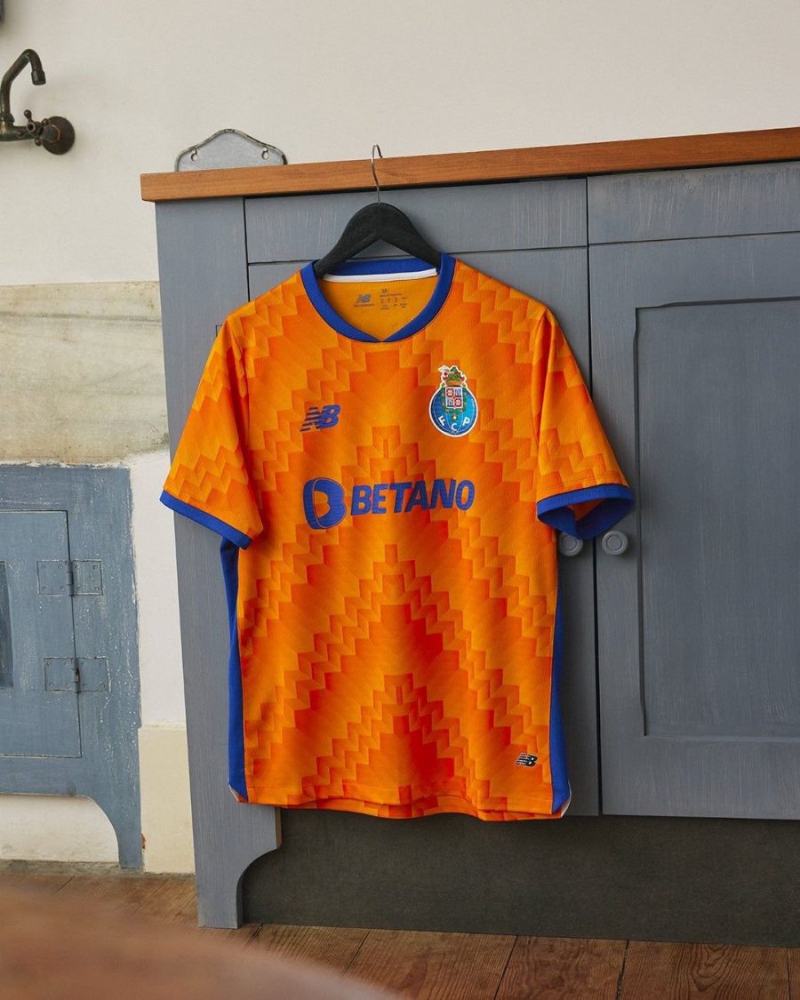 tenue football FC Porto maillot away bleu et blanc