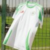 tenue officielle Algérie football couleur blanc et vert 2024 2025