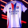 tenue officielle ol domicile nouveau maillot supporter rouge et bleu