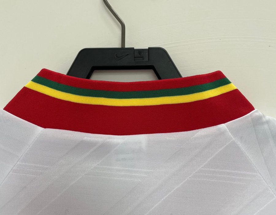 Tenue officielle Portugal version extérieure rétro pour collectionneur
