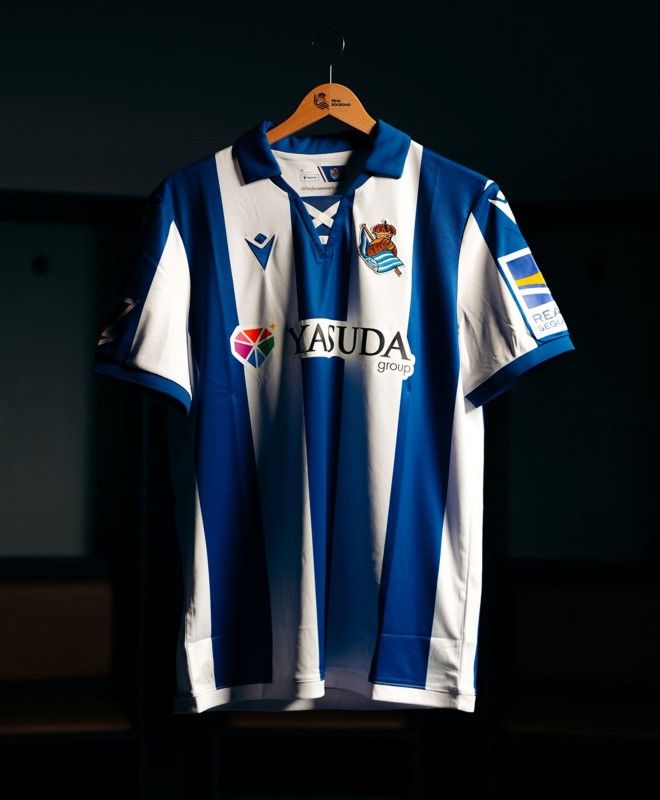 tenue officielle Real Sociedad à domicile jersey football