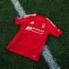 Tshirt officiel Nottingham Forest FC tenue domicile 2024 2025