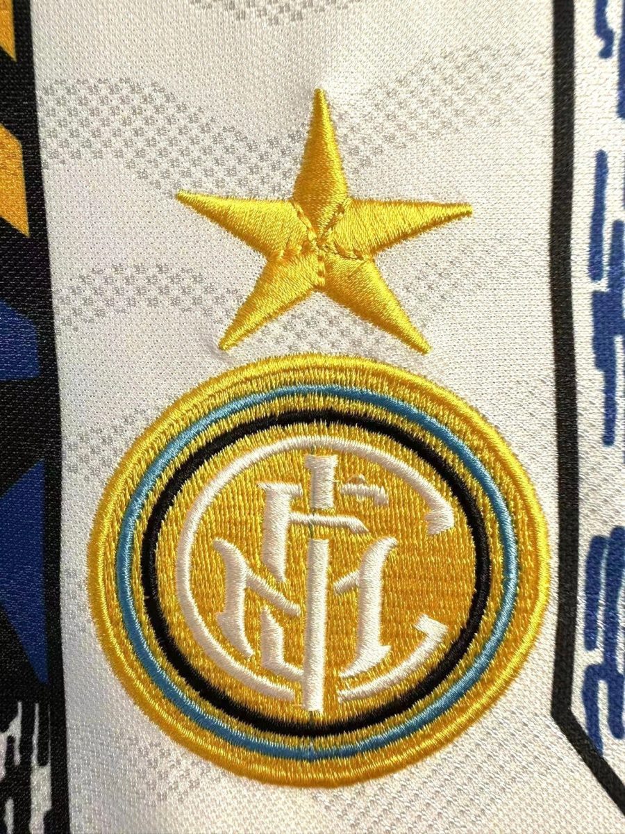 Tunique de football Inter Milan version away vintage années quatre vingt dix