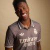 Tunique extérieure Real Madrid third violet avec écusson du club