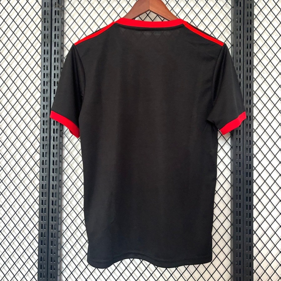 157b6bc0e008b01ed3d55115f5183851.jpg Maillot Japon Domicile 25/26 Édition Anime Spécial