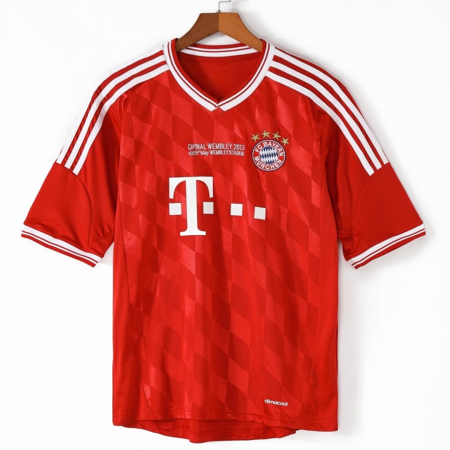 379e2b11f104f1b13a2ed92a7c8e7af0.jpg Maillot Bayern Munich Domicile 2013-2014 Rétro