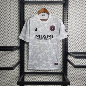 37B95DABC420A648274D7FF4C6301911_540x_eeb54422-5221-4db7-bb79-8abab0fceba3.jpg Maillot Inter Miami 2023-2024 Édition Limitée Gris