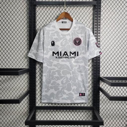 37B95DABC420A648274D7FF4C6301911_540x_eeb54422-5221-4db7-bb79-8abab0fceba3.jpg Maillot Inter Miami 2023-2024 Édition Limitée Gris