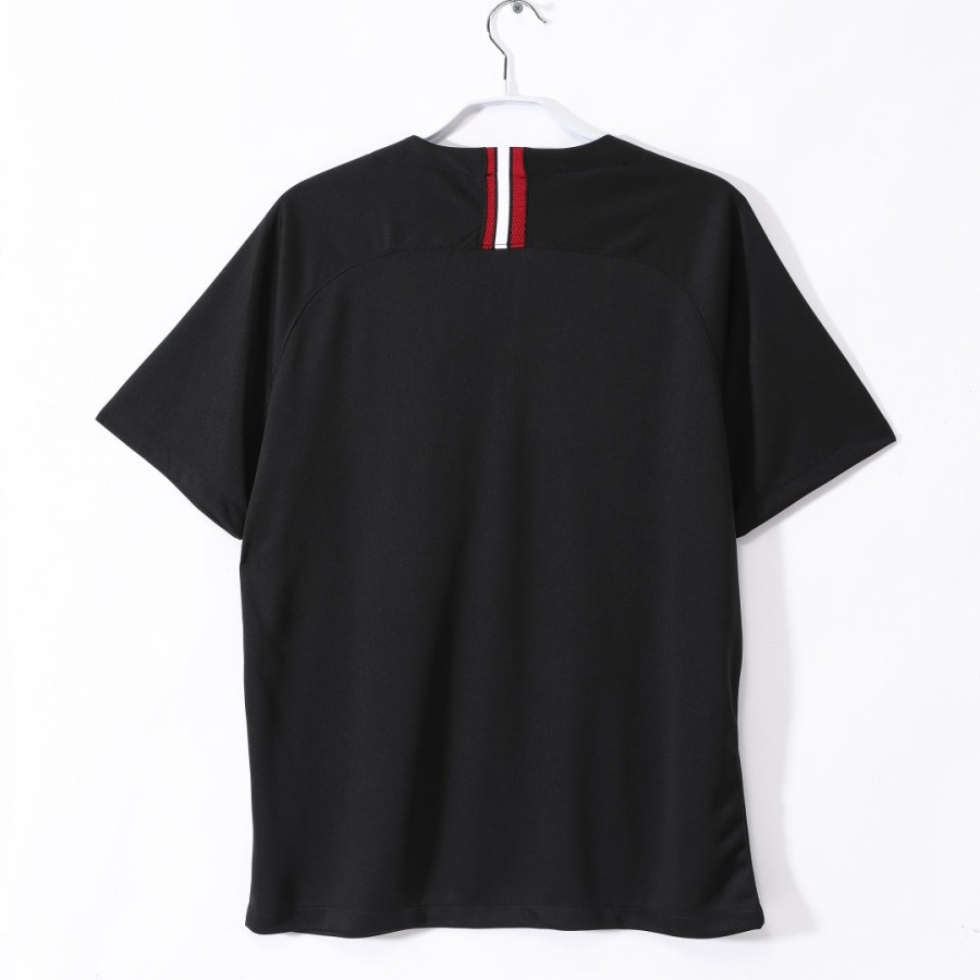 41c25314cdbc4e142db7726f96cb2fb7.jpg Maillot PSG 2018-2019 Rétro
