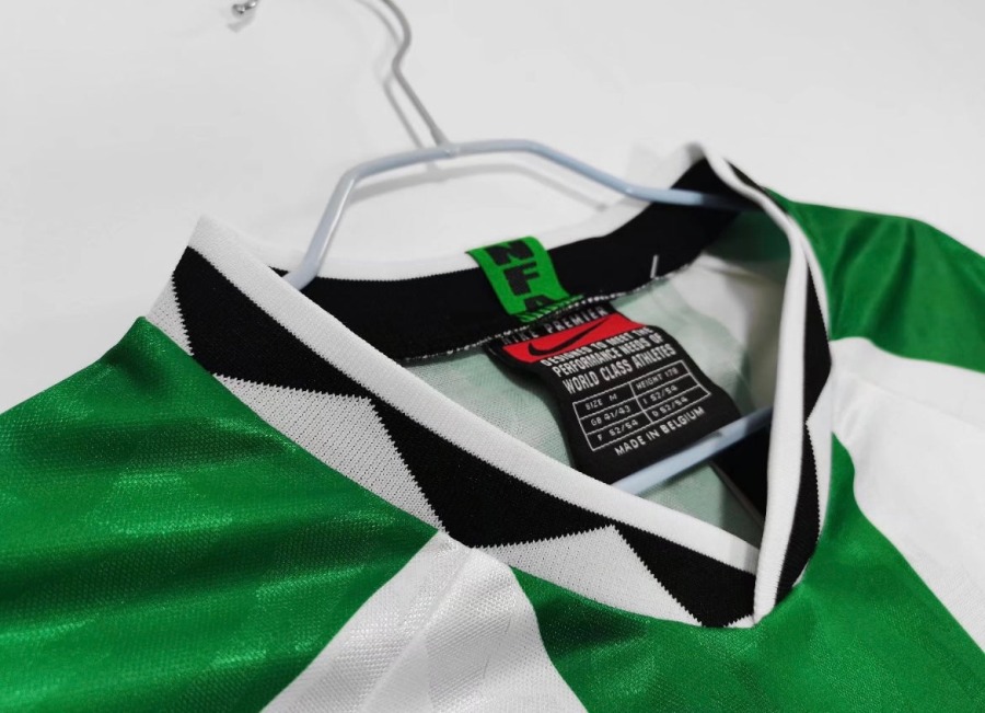 503075E4-E712-4383-B434-E8C4632C9937.jpg Maillot Nigéria Extérieur 1996