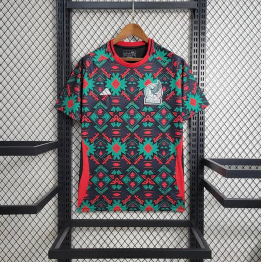 54166B3C-6F69-4CB3-A97B-15FDAB5552D0.jpg Maillot Mexique Concept 2024