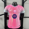 58f734ecc495367e7bdc9d80fdb3976d_f329b137-3f81-4bec-91d1-d7307e4bbb49.jpg Maillot Barcelone 25/26 Rose Spécial Player