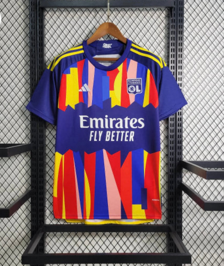 5A4CAFBB-0E2B-482C-A60C-722D20F5B3AF.jpg Maillot OL Third 2023/24