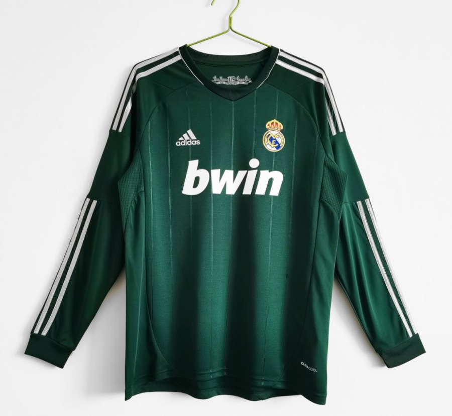 619B293B-A9BD-4E37-BCA9-CA35021A92AF.jpg Maillot Real Madrid Third 2012/13 Manches Longues
