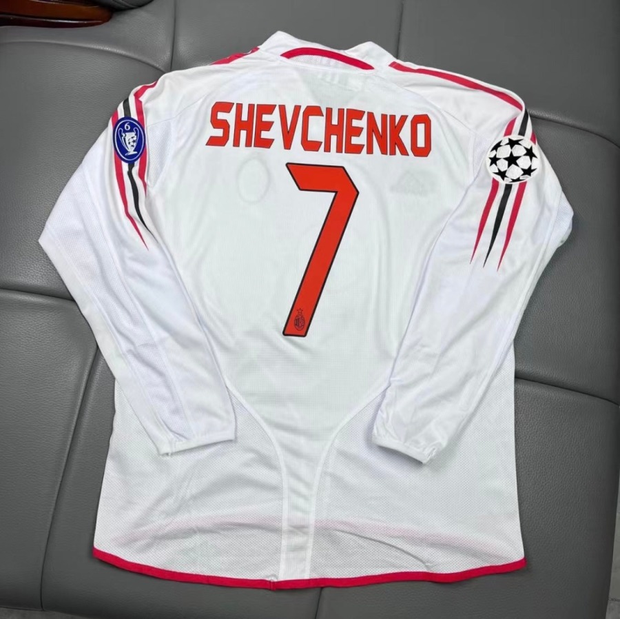 698AFCB7-8890-4EAB-A6B1-F6435524088B.jpg Maillot AC Milan 2004/05 Extérieur Manches Longues
