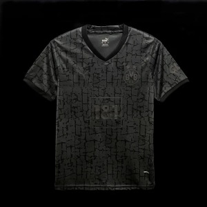 6BFA3B07-0DA5-412E-8907-64F0D06BBB77.jpg Maillot Dortmund 2023-2024 Édition Spéciale Noir