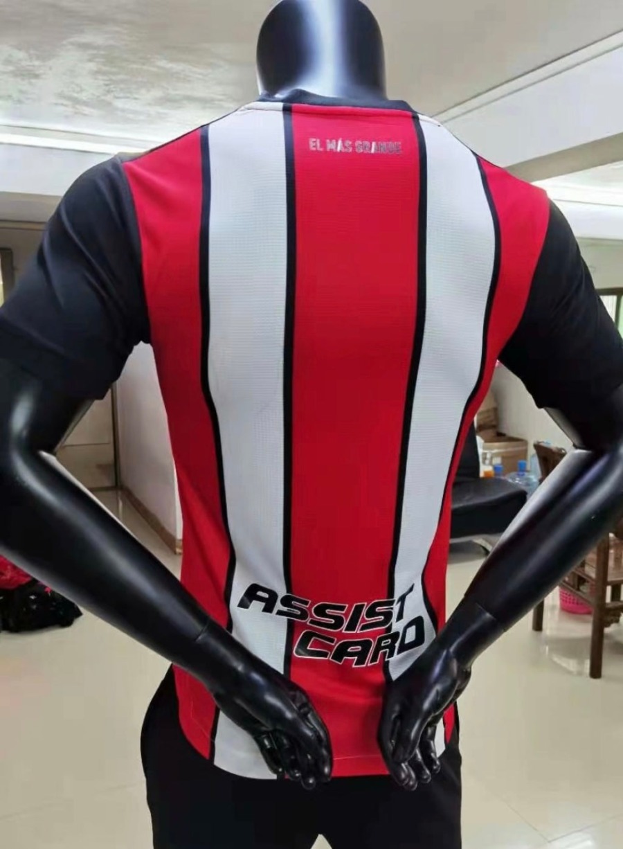 7619C4DC-0C69-4A47-9096-1E9E35E0F466.jpg Maillot River Plate Domicile 2021/22