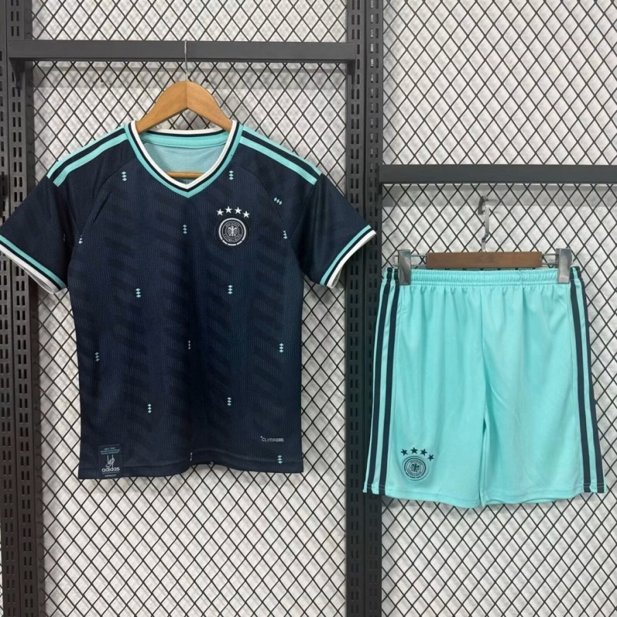 7f8ead122e2db4ce969da3668c55bfe8.jpg Maillot Allemagne Extérieur 2026 Adult