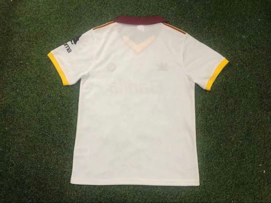 8BFBBD5C-CC5E-4EE1-BA80-6B8DD53AEB63.jpg Maillot AS Roma Extérieur 1991/92