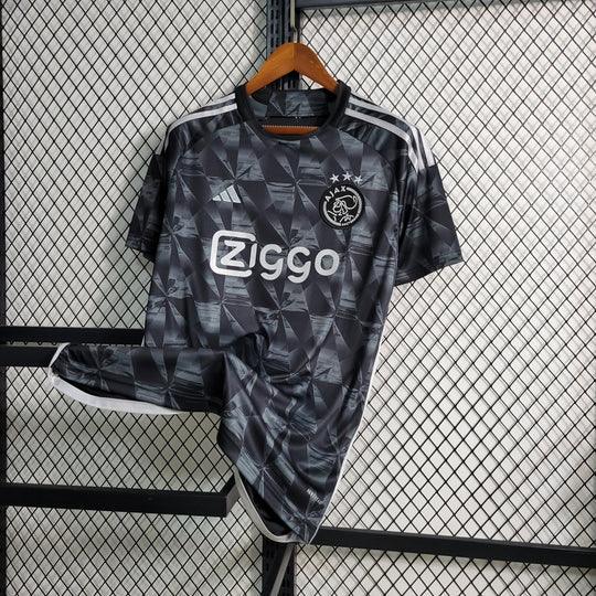 9168058d_540x_7f1d5104-105c-4d98-b266-88c55c331cf0.jpg Maillot Ajax Third Noir 2023-2024