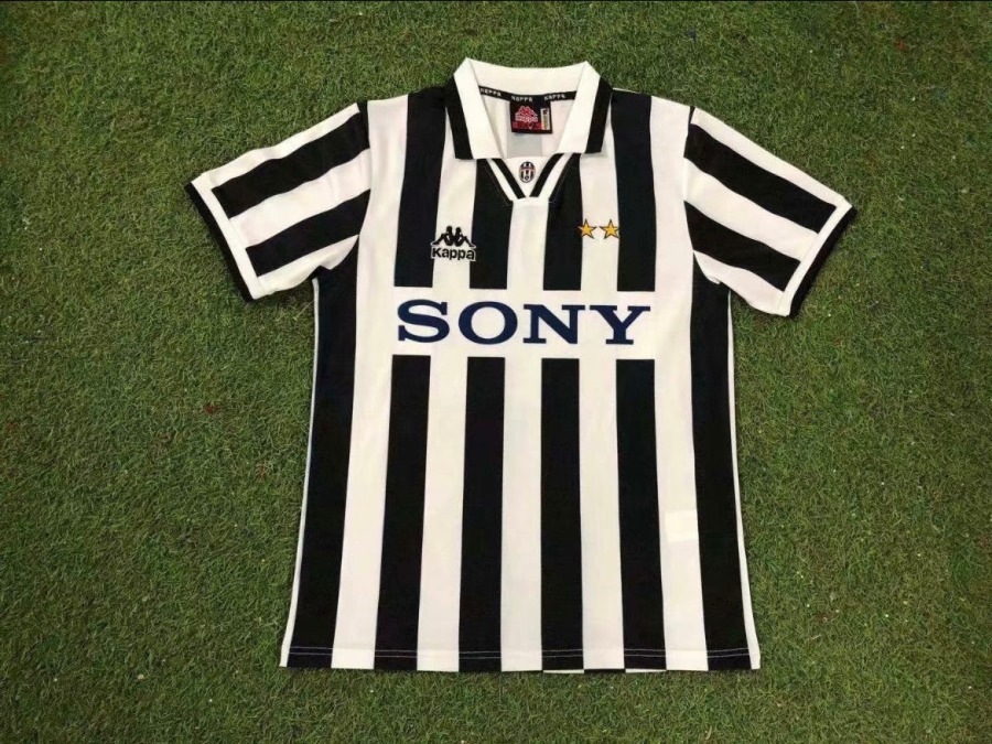 91DA8611-4D25-4F09-9DBB-E3E07A1C40FD.jpg Maillot Juventus 1996/97 Domicile